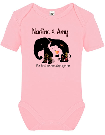 Babybody Lang- und Kurzarm „Our First Mother’s Day“ - Personalisiert